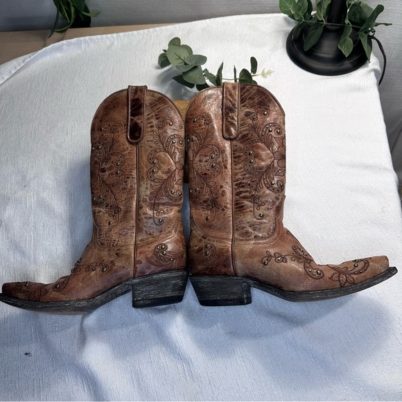 Brown Embroidered Women’s Cavender’s Cowboy Boots with Studs Size 7 B - Picture 3 of 14